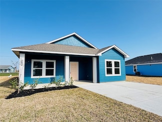 607 W Bayshore Dr, Palacios, TX 77465