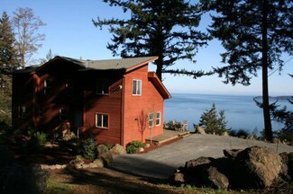 878 Raccoon Point Rd, Eastsound, WA 98245