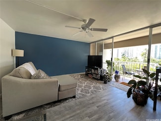 430 Keoniana St Unit 112, Honolulu, HI 96815