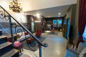 201 N Main St, Santa Ana, CA 92701