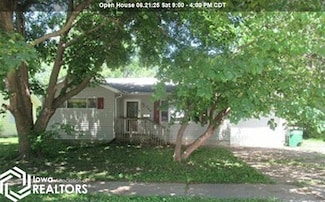 709 W Harrison Ave, Fairfield, IA 52556