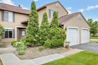 2493 Brunswick Cir Unit B1, Woodridge, IL 60517