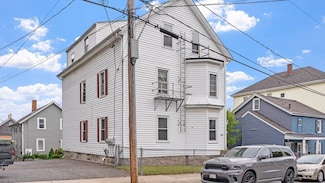 160 Rockland St, Fall River, MA 02724