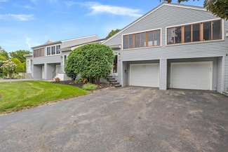 27 Hollingham Rise, Fairport, NY 14450