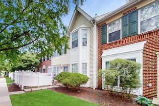28 Clay St, North Brunswick, NJ 08902