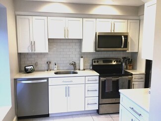 16 Old Stone Way, East Weymouth, MA 02189