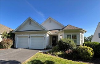 54 Glenmoor Cir N, Easton, PA 18045