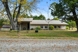 4 Persimmon Ln, Tumbling Shoals, AR 72581