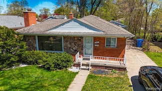 4127 Mckinley St, Dearborn Heights, MI 48125