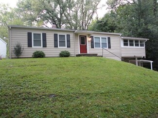 425 Avalon Ln, Anderson, IN 46017