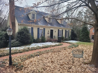 1346 5th Street Cir NW, Hickory, NC 28601