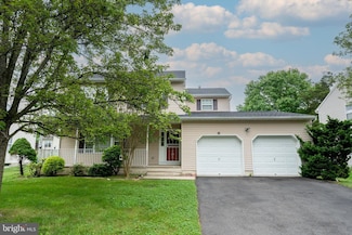 10 Blossom Dr, Ewing, NJ 08638