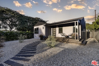 3744 Redwood Ave, Los Angeles, CA 90066