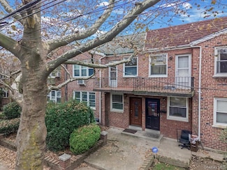 1070 E 59th St, Brooklyn, NY 11234