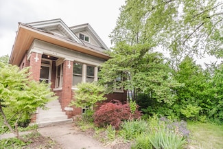 415 N Ridgeland Ave, Oak Park, IL 60302