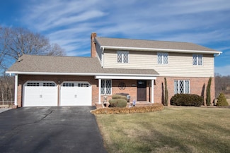 7144 Pembroke Cir, Bristol, VA 24202