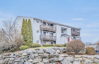11 Gibbs St Unit 6, Worcester, MA 01607