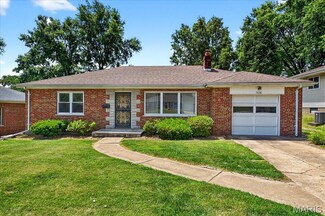 7438 Cheshire Ln, Saint Louis, MO 63123