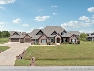 9015 N 65th Place E, Owasso, OK 74055