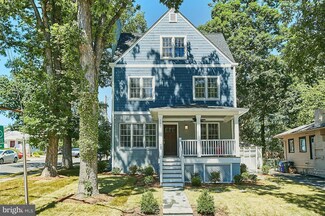 317 N Fillmore St, Arlington, VA 22201