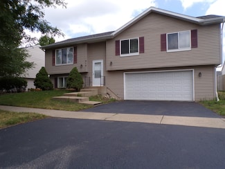 514 Iona Ln, Harvard, IL 60033