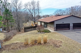 242 Cobbler Ct, Circle Pines, MN 55014