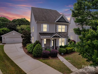 8702 Aspinwall Dr, Charlotte, NC 28216