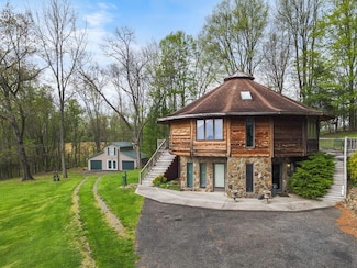 305 Forbes St, Cedar Bluff, VA 24609