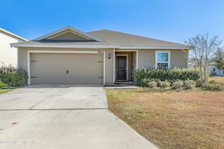 8645 Newnan Lake Dr, MacClenny, FL 32063