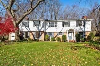 1107 Saint Joseph Dr, Saint Joseph, MI 49085