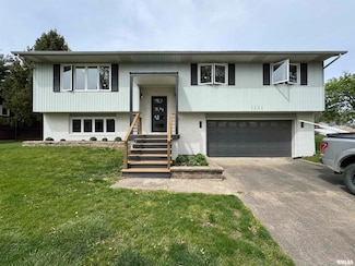 1121 Mark St, Colona, IL 61241