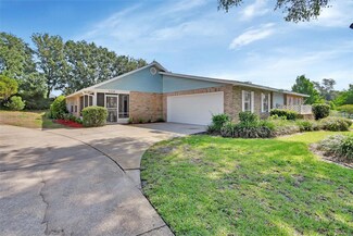 2410 S Glen Eagles Dr, Deland, FL 32724