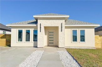 225 Palm Dr, La Joya, TX 78560