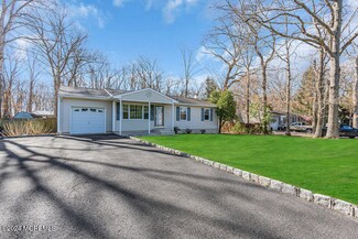 779 Dorathys Ln, Jackson, NJ 08527