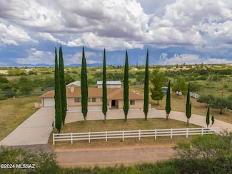 735 S Shortino Ln, Benson, AZ 85602