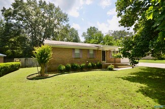 504 Carol St NW, Hartselle, AL 35640