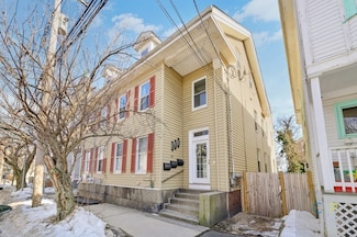 11 1/2 Mason St Unit 2, Salem, MA 01970