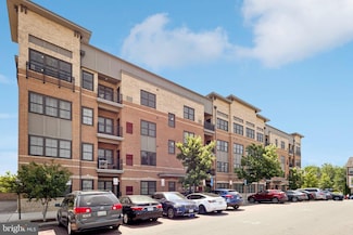 2907 Bleeker St Unit 3-404, Fairfax, VA 22031