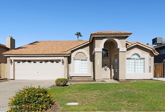 4006 W Soft Wind Dr, Glendale, AZ 85310