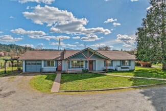 4166 Redwood Ave, Grants Pass, OR 97527