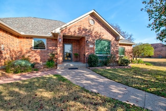 1321 Kiowa Dr E, Gainesville, TX 76240