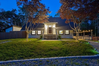 61 Hilltop Dr, Marstons Mills, MA 02648
