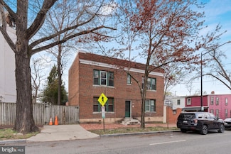 2015 13th St SE, Washington, DC 20020