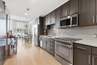 1212 Laurel St Unit 2010, Nashville, TN 37203