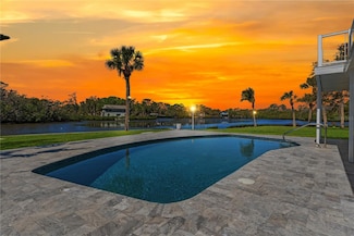 7049 Peninsular Dr, New Port Richey, FL 34652