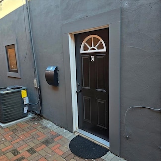 33 W Queens Way Unit C, Hampton, VA 23669