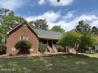 204 Castle Ridge Rd, New Bern, NC 28562