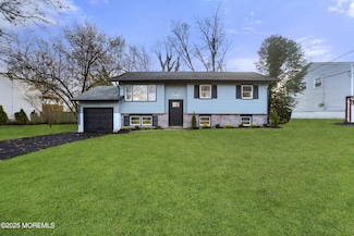 1599 Woodcrest Dr, Toms River, NJ 08753