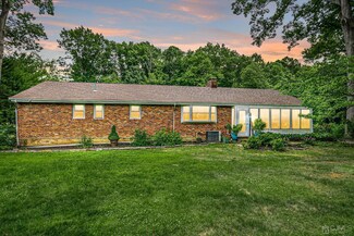 881 Bordentown Ave, South Amboy, NJ 08879