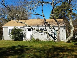 114 Columbia Ave, Marstons Mills, MA 02648